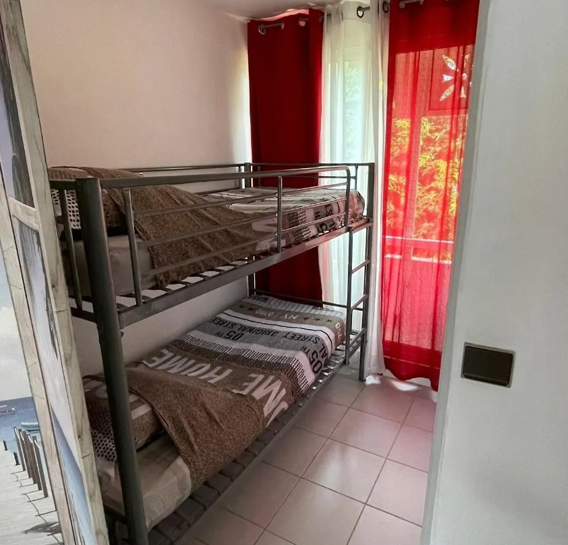 Meuble Piscine A Sainte Anne Apartman